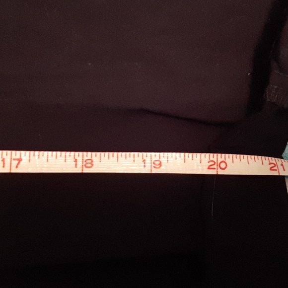 NWT Chico's capris - Picture 11 of 11